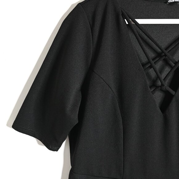 CHARLOTTE RUSSE Black V Neck Short Sleeve Criss Cross Dress - size 1X - Picture 7 of 10